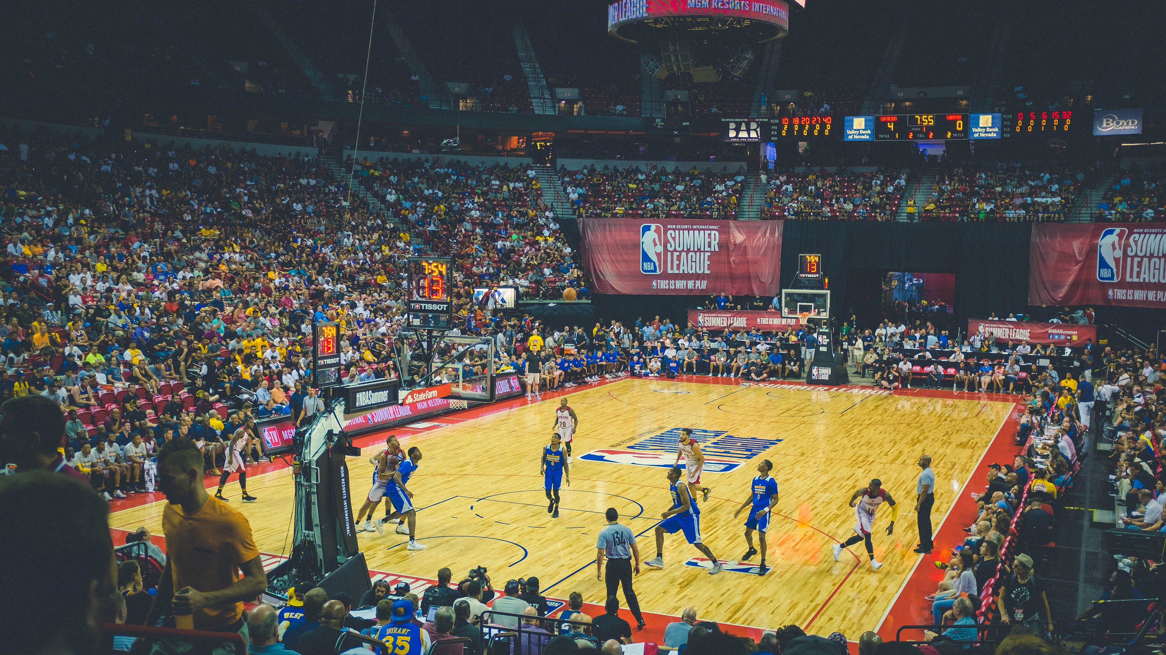 新闻中心组织国家体育题材影视项目评审会议，体育题材影视作品